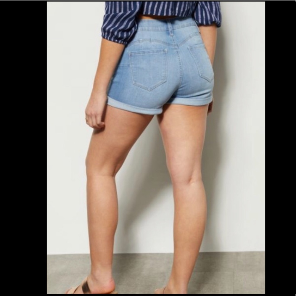 Wax jeans shorts light blue ripped